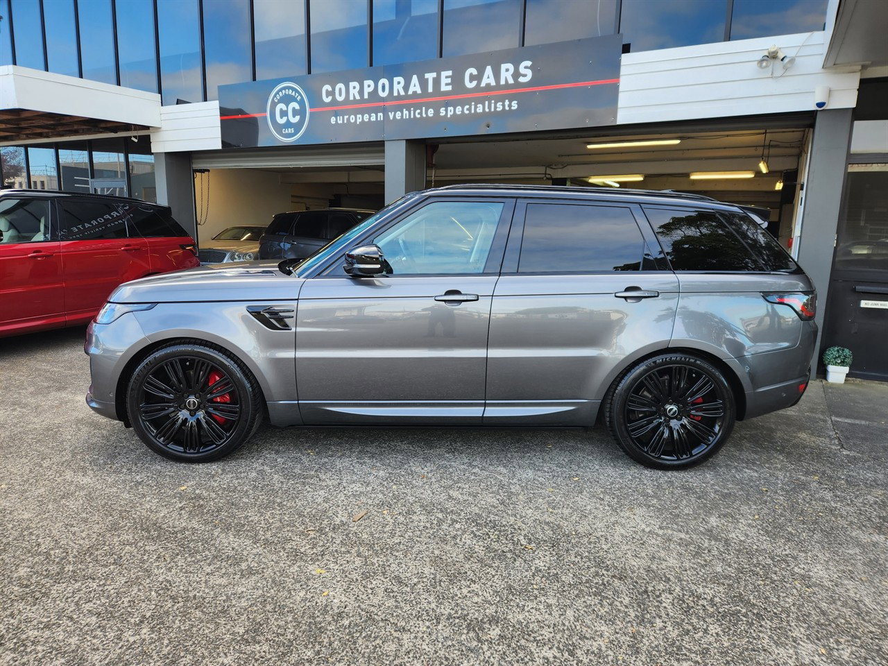 2019 Land Rover Range Rover Sport thumbnail
