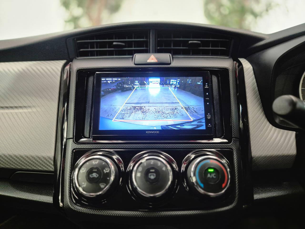 2014 Toyota Corolla thumbnail