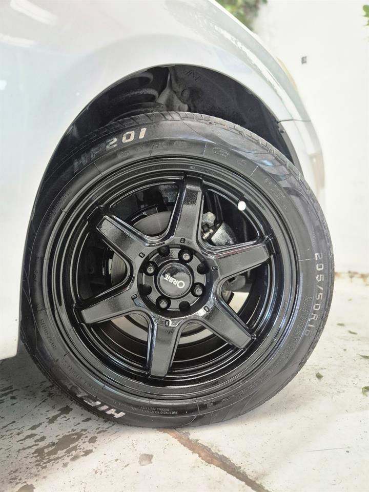 2014 Toyota Corolla thumbnail