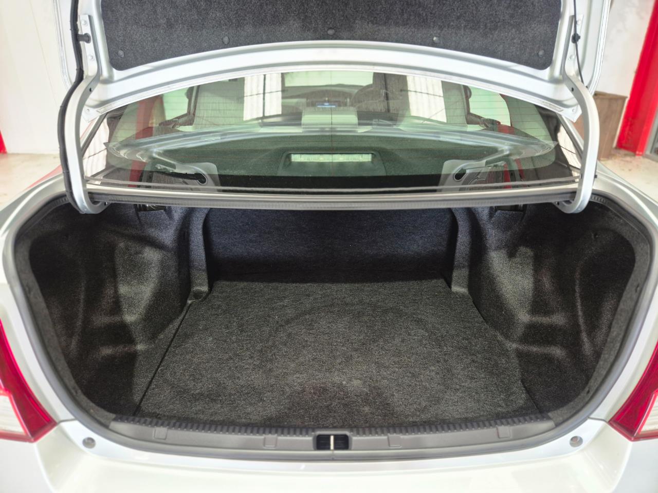 2014 Toyota Corolla thumbnail