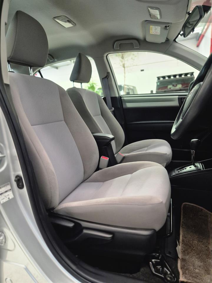 2014 Toyota Corolla thumbnail