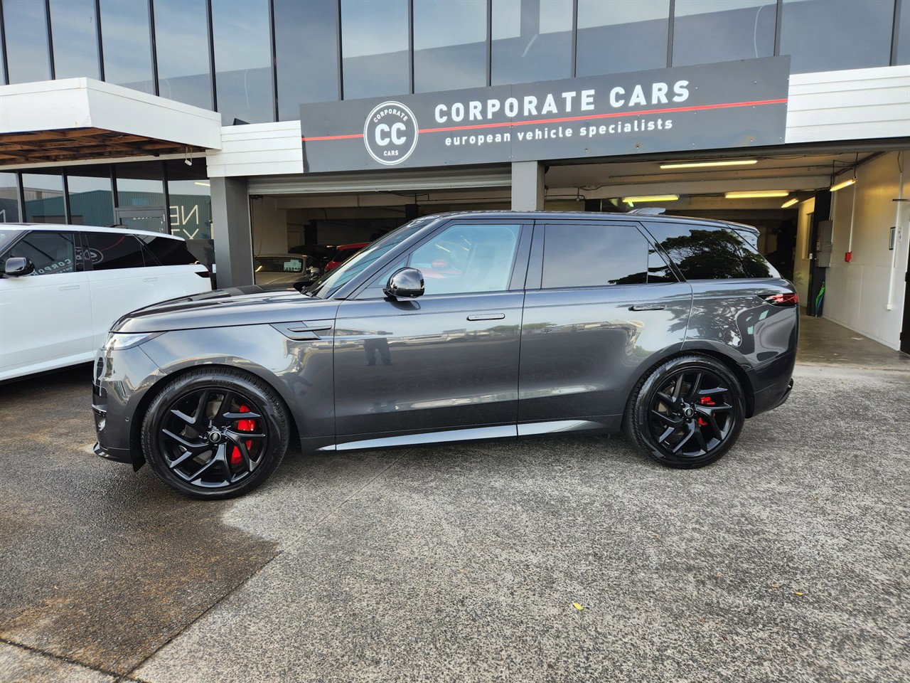2023 Land Rover Range Rover Sport thumbnail