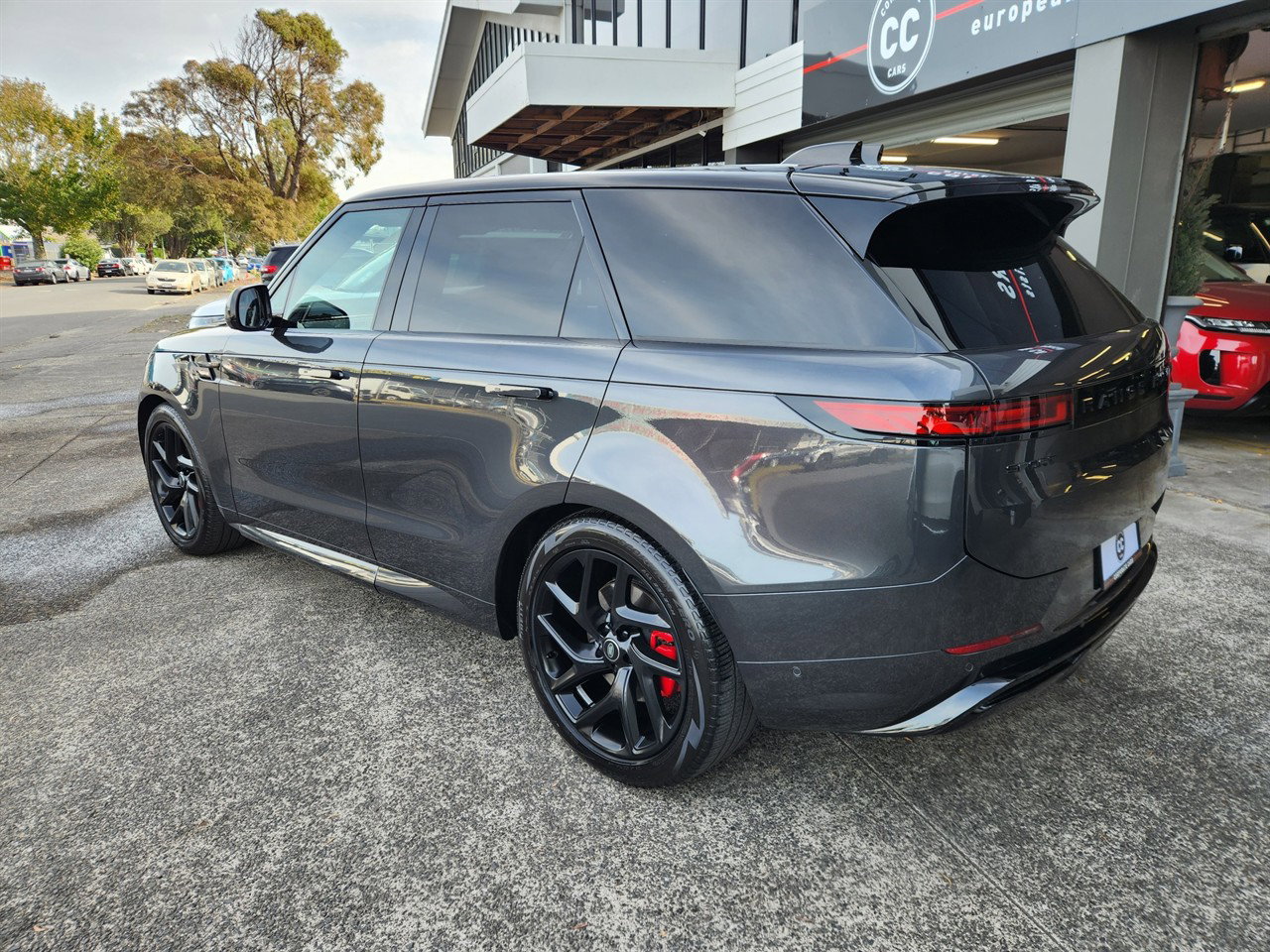 2023 Land Rover Range Rover Sport thumbnail