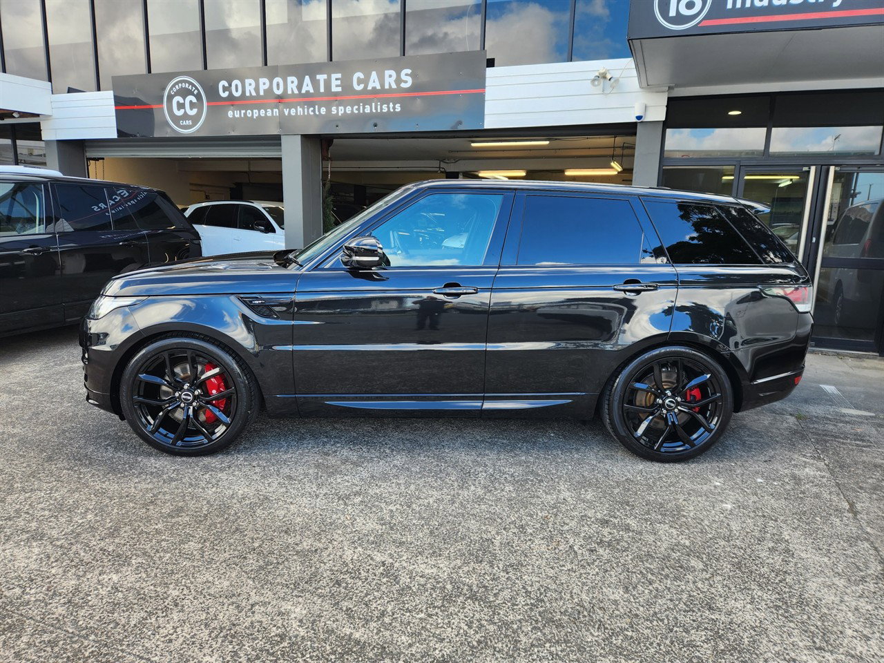 2016 Land Rover Range Rover Sport thumbnail