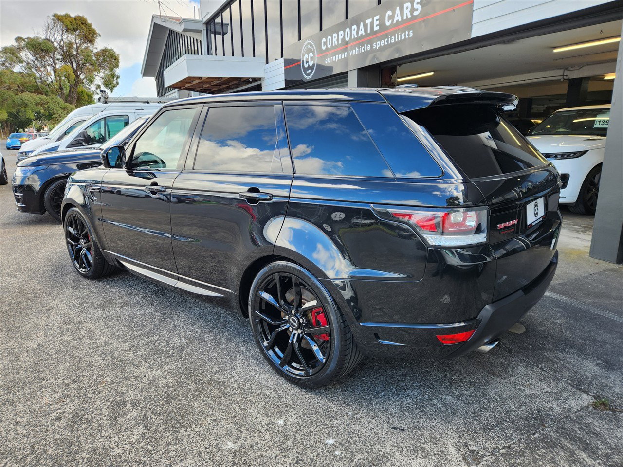 2016 Land Rover Range Rover Sport thumbnail