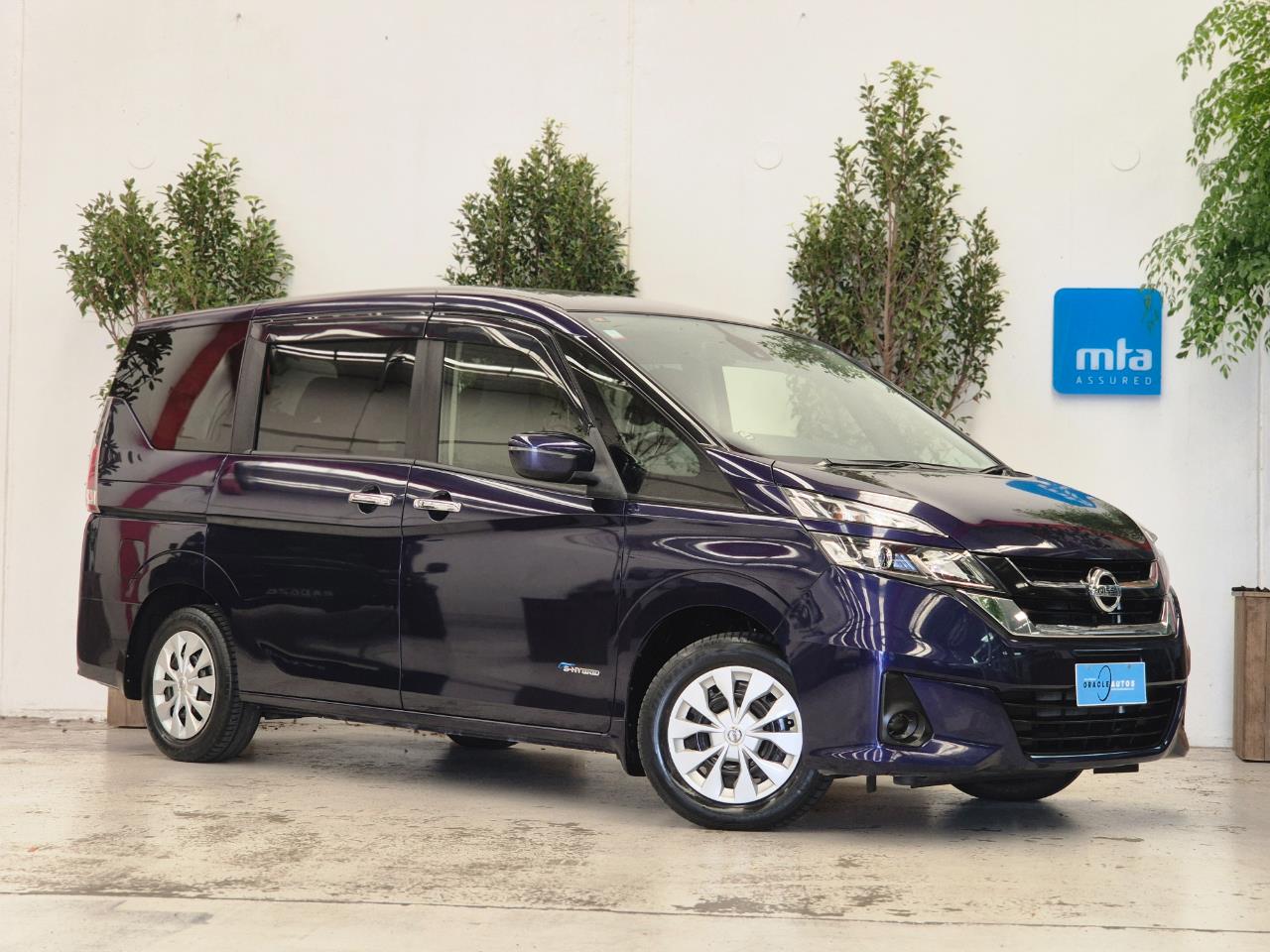 2016 Nissan Serena thumbnail