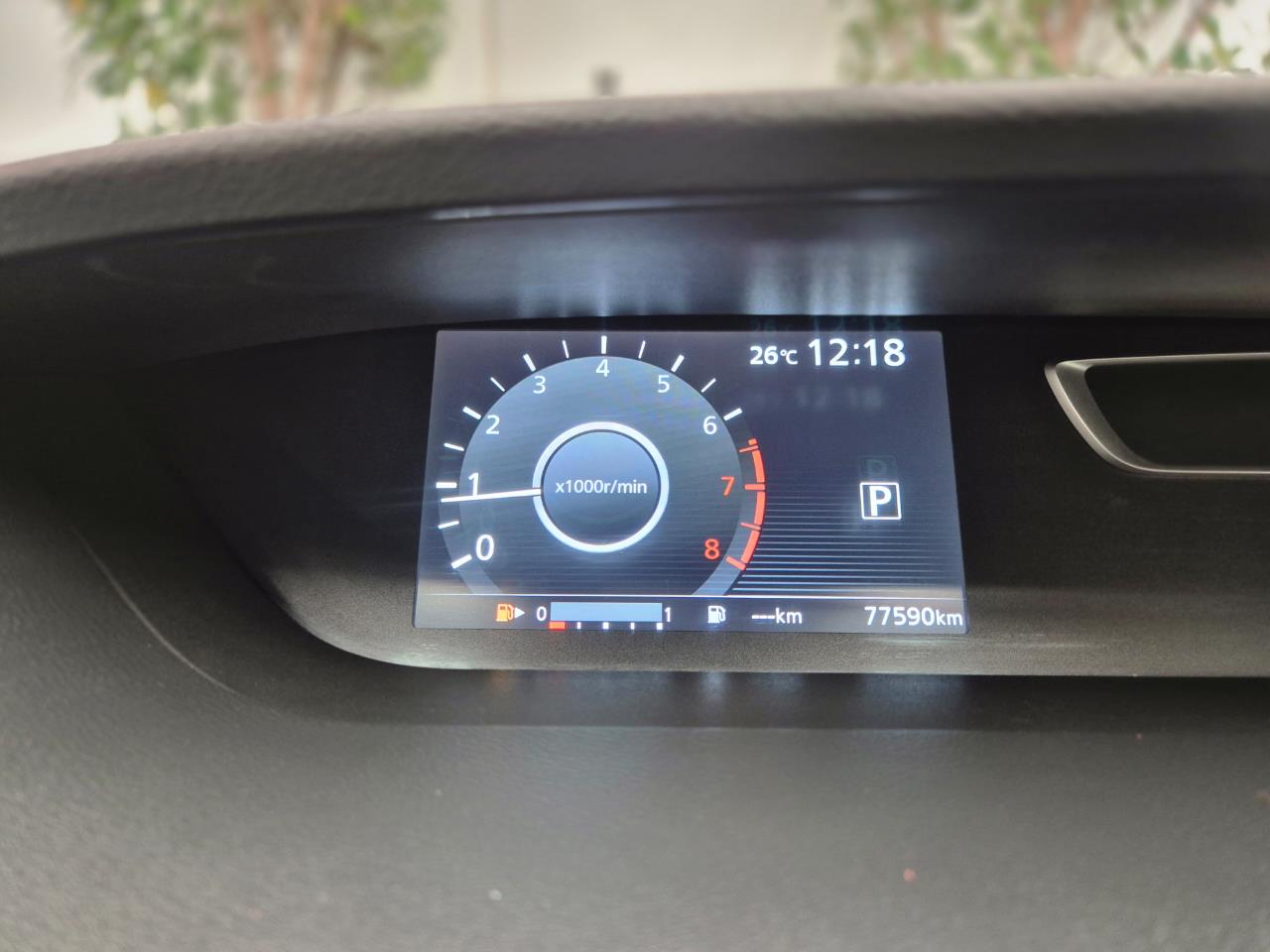 2016 Nissan Serena thumbnail