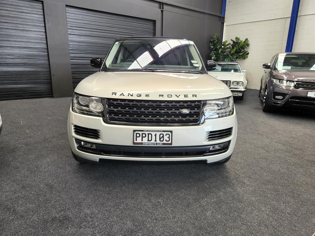 2013 Land Rover Range Rover thumbnail