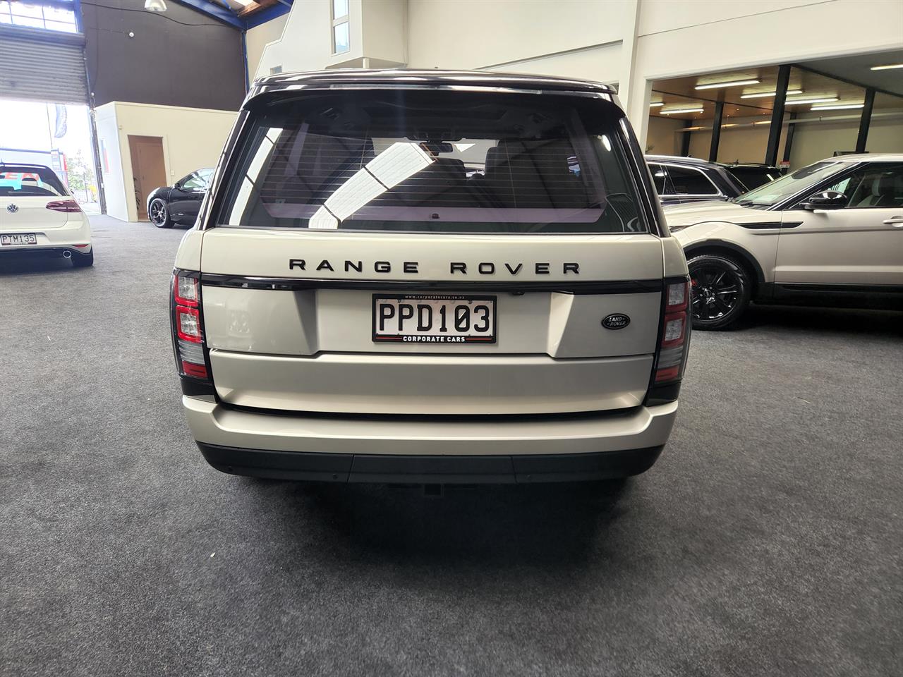 2013 Land Rover Range Rover thumbnail