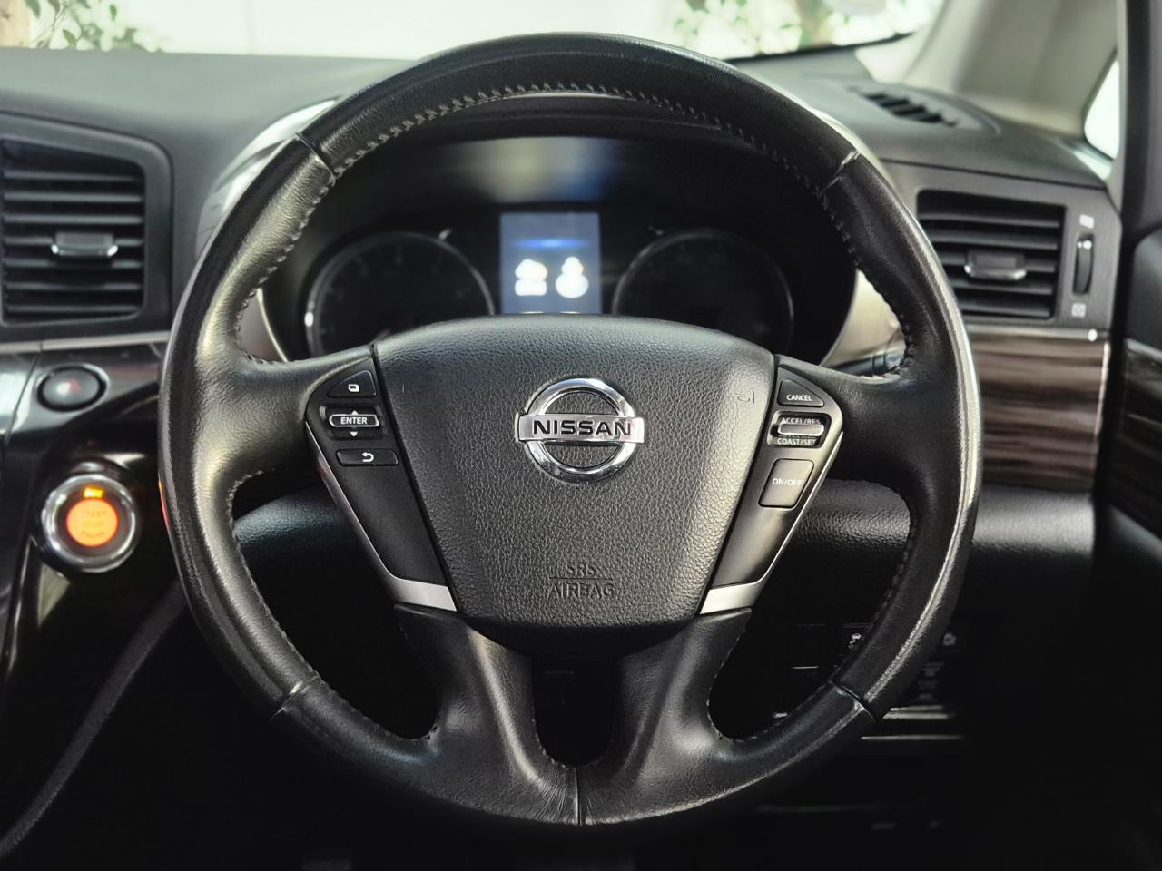 2017 Nissan Elgrand thumbnail