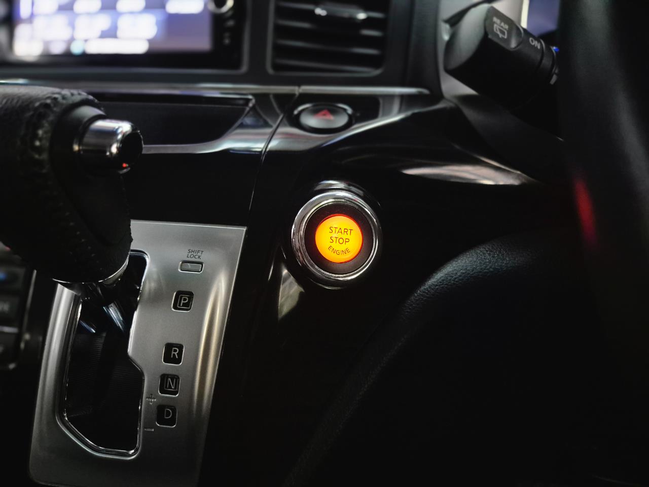 2017 Nissan Elgrand thumbnail