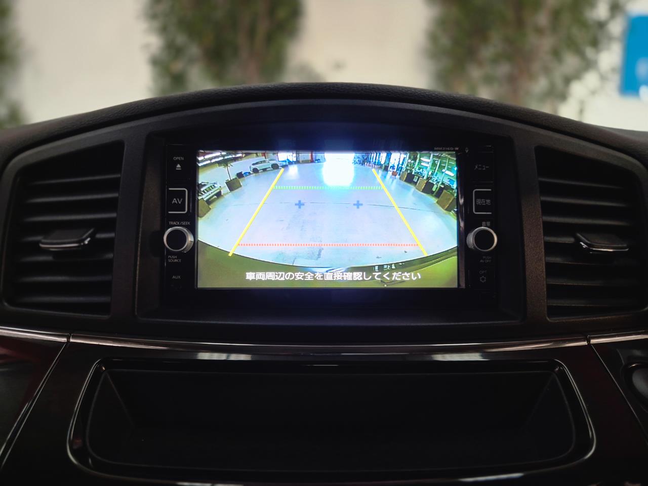 2017 Nissan Elgrand thumbnail
