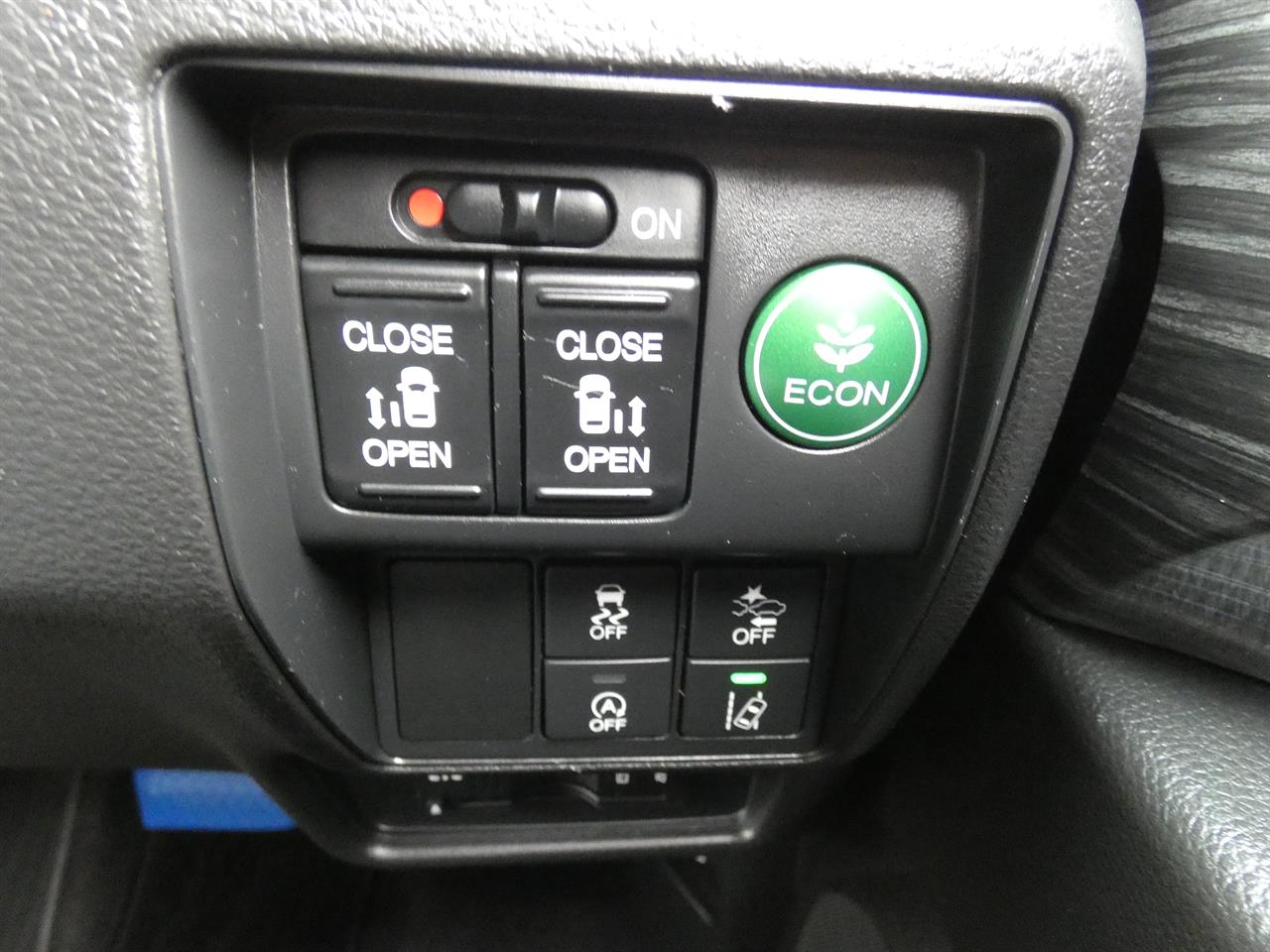 2015 Honda ODYSSEY thumbnail