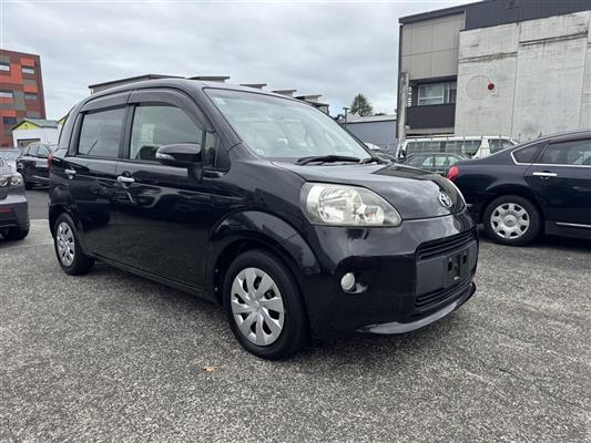 2012 Toyota Porte thumbnail