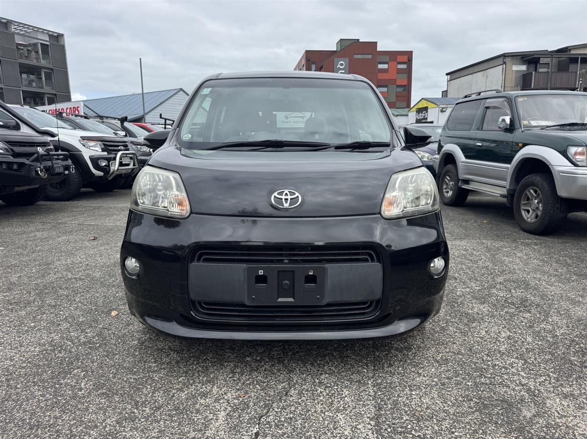 2012 Toyota Porte thumbnail