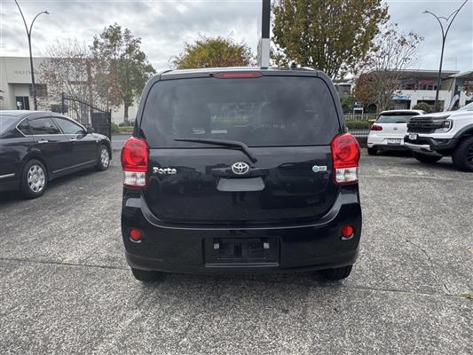 2012 Toyota Porte thumbnail