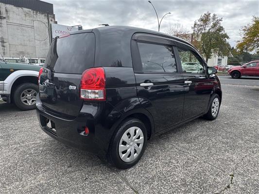2012 Toyota Porte thumbnail