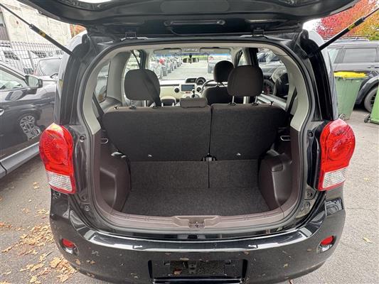 2012 Toyota Porte thumbnail