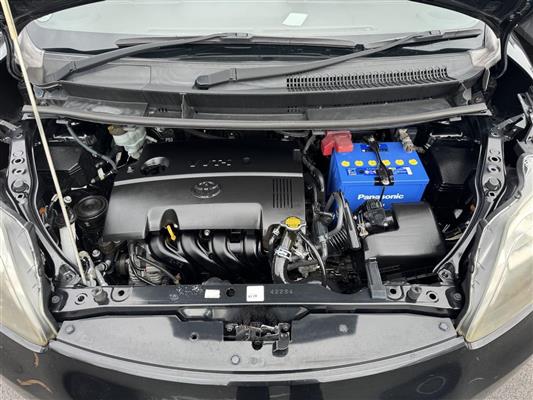 2012 Toyota Porte thumbnail