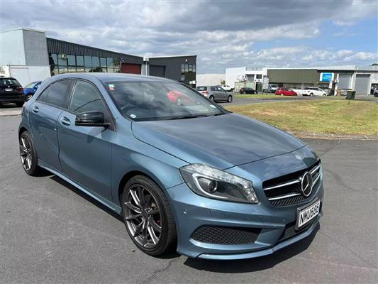 2014 Mercedes-Benz Hatchback thumbnail