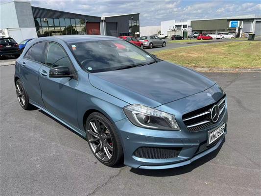 2014 Mercedes-Benz Hatchback thumbnail