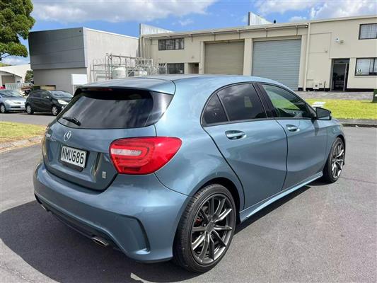 2014 Mercedes-Benz Hatchback thumbnail