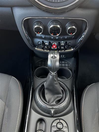 2016 Mini Cooper thumbnail