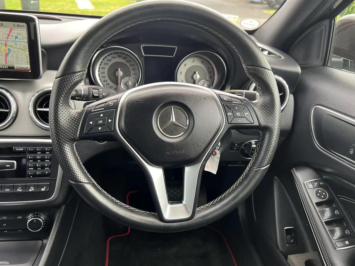 2014 Mercedes-Benz GLA thumbnail