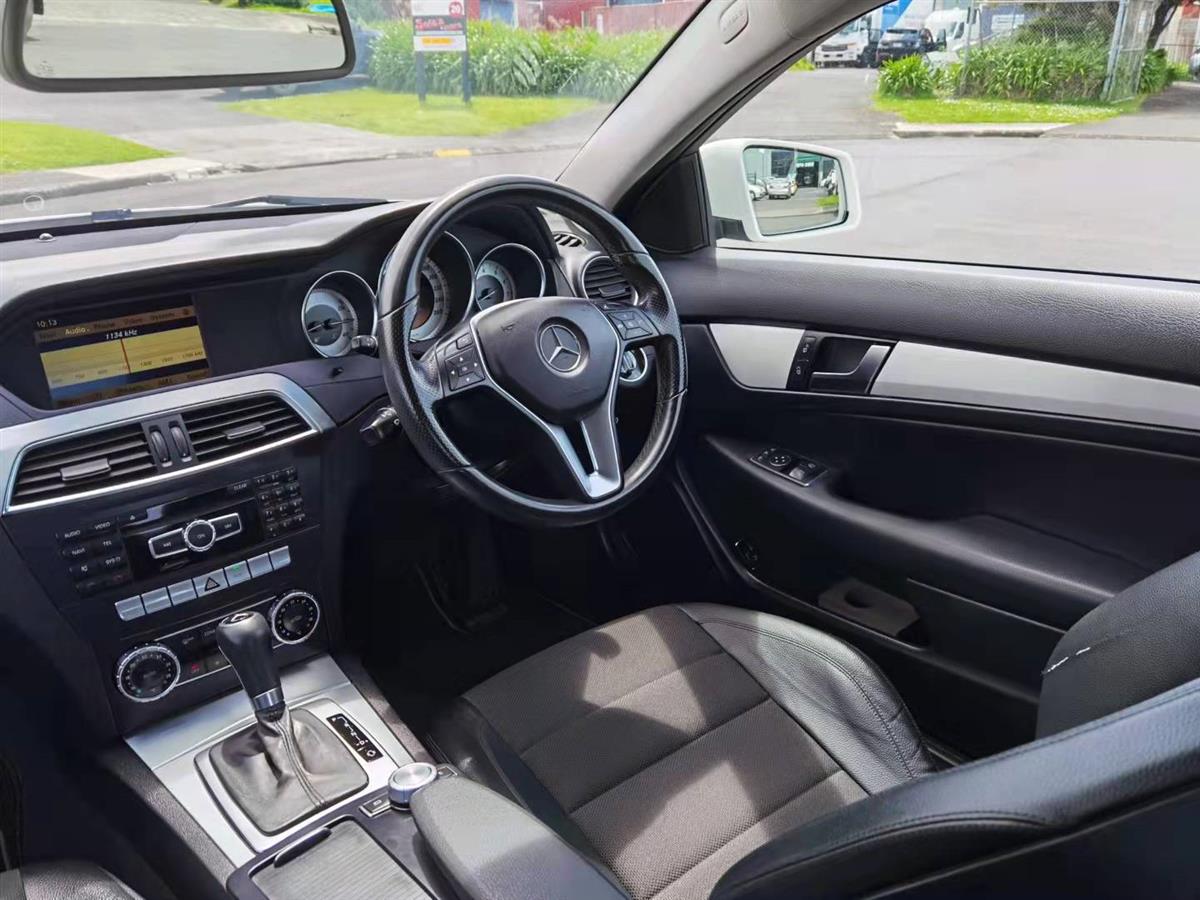 2012 Mercedes-Benz C thumbnail