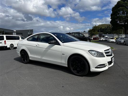 2012 Mercedes-Benz C thumbnail