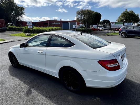2012 Mercedes-Benz C thumbnail
