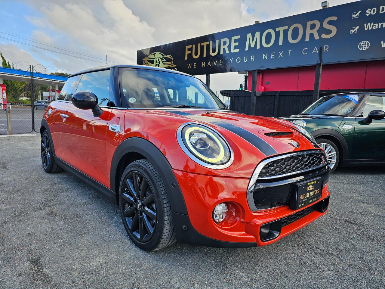 2019 Mini Cooper thumbnail