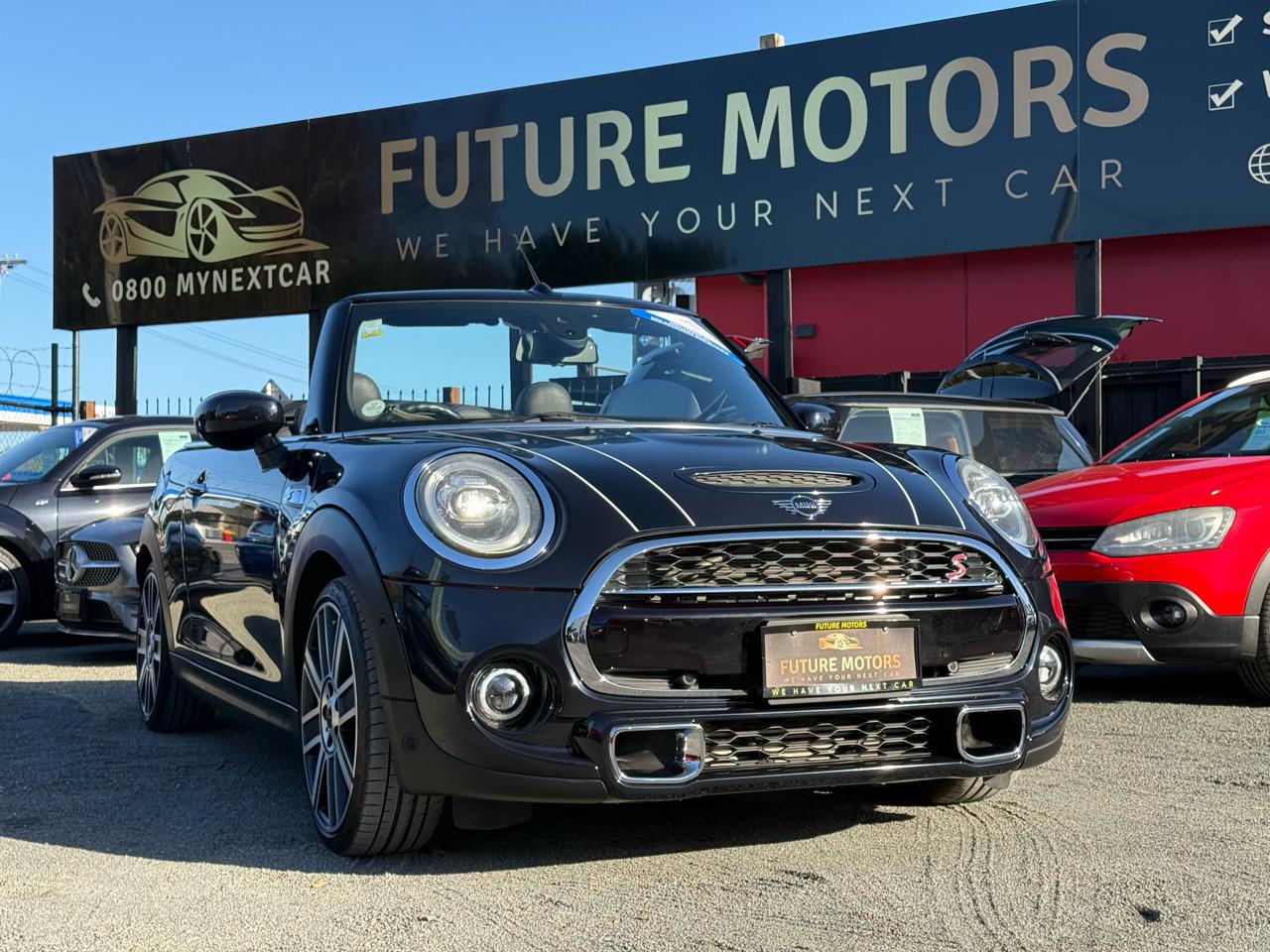 2020 Mini Cooper thumbnail