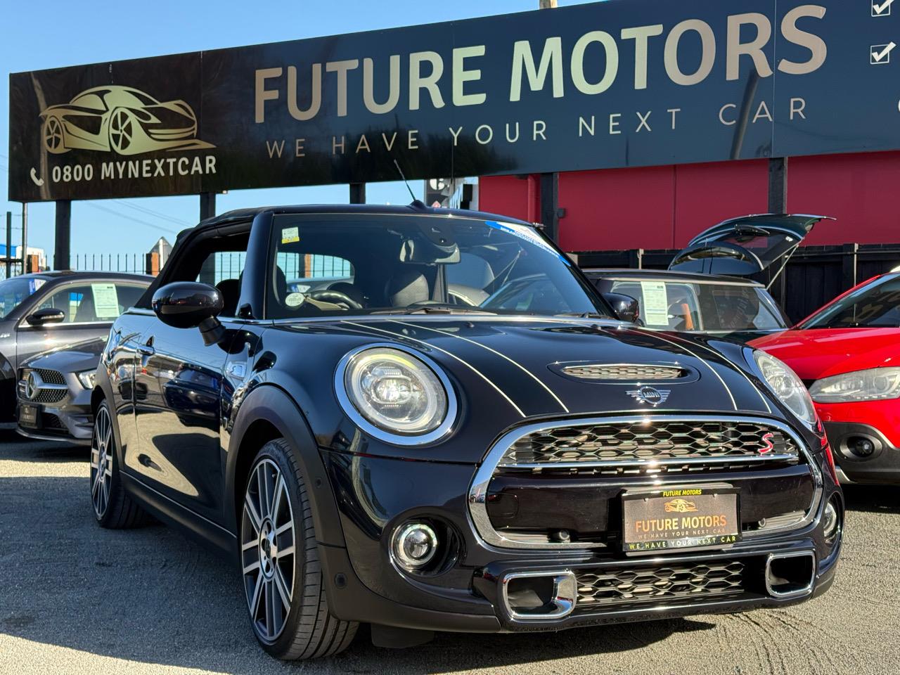 2020 Mini Cooper thumbnail