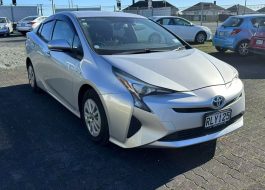 2016 {'Toyota'} Prius