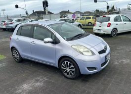 2010 Toyota VITZ
