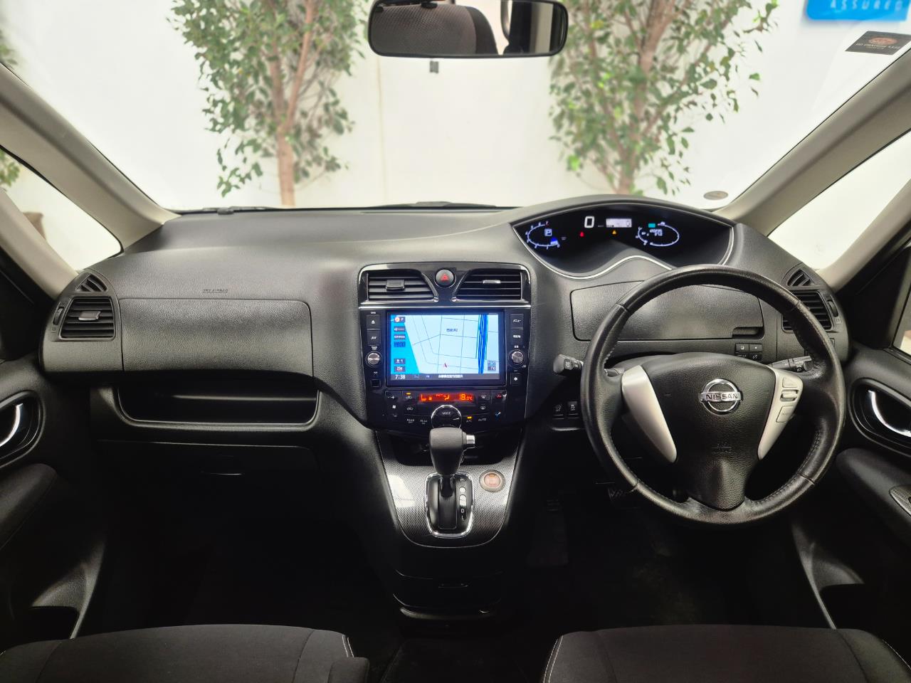 2013 Nissan Serena thumbnail