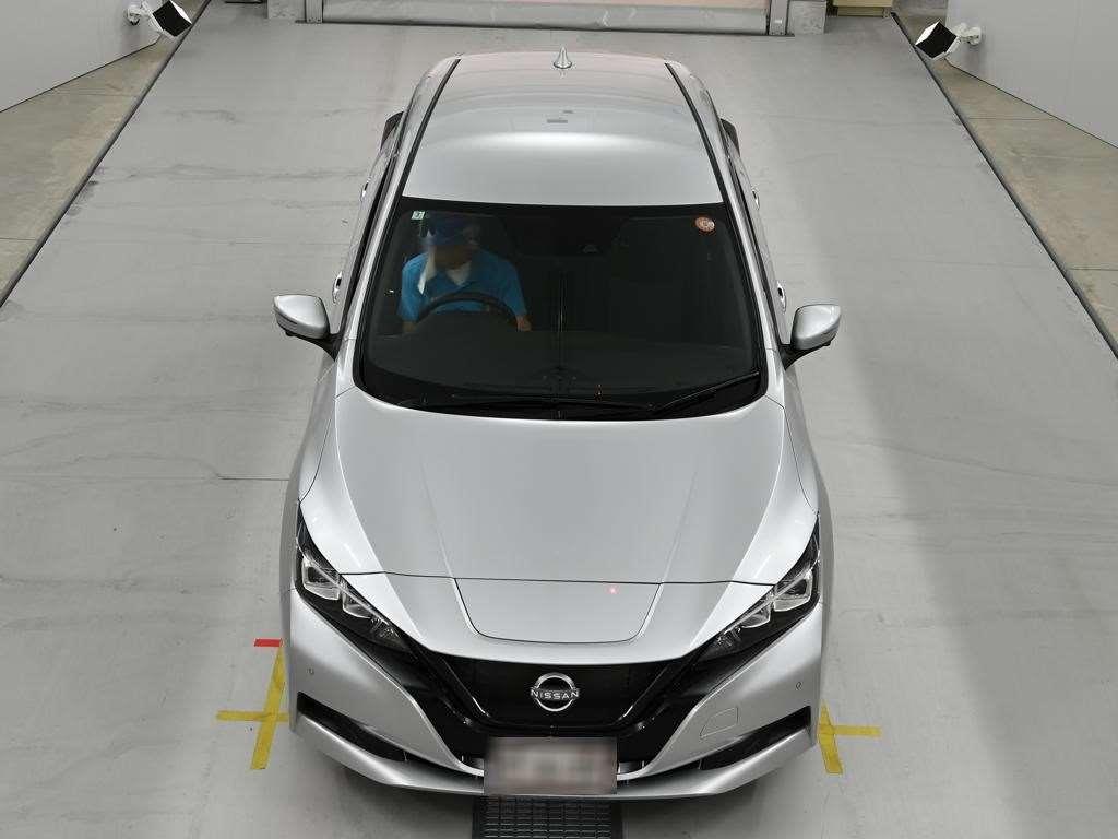 2022 Nissan Leaf thumbnail