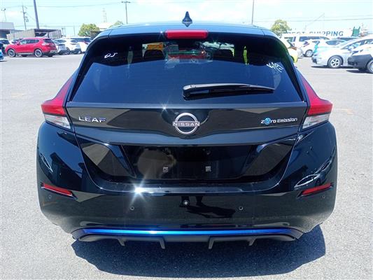 2022 Nissan Leaf thumbnail