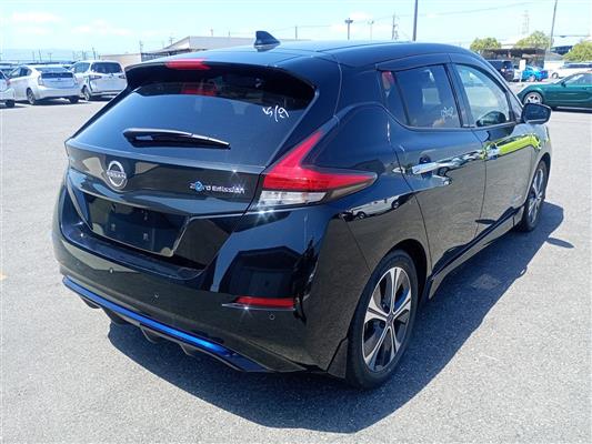 2022 Nissan Leaf thumbnail