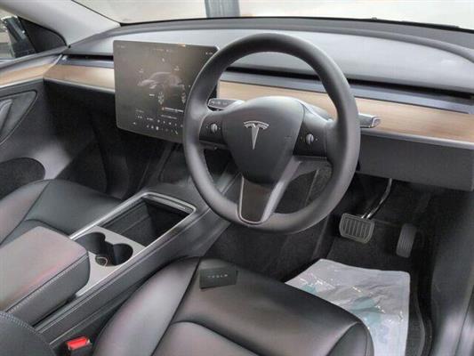 2024 Tesla Model thumbnail