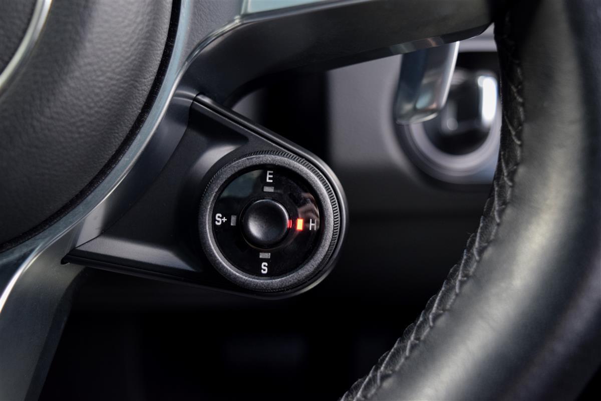 2020 Porsche Cayenne thumbnail