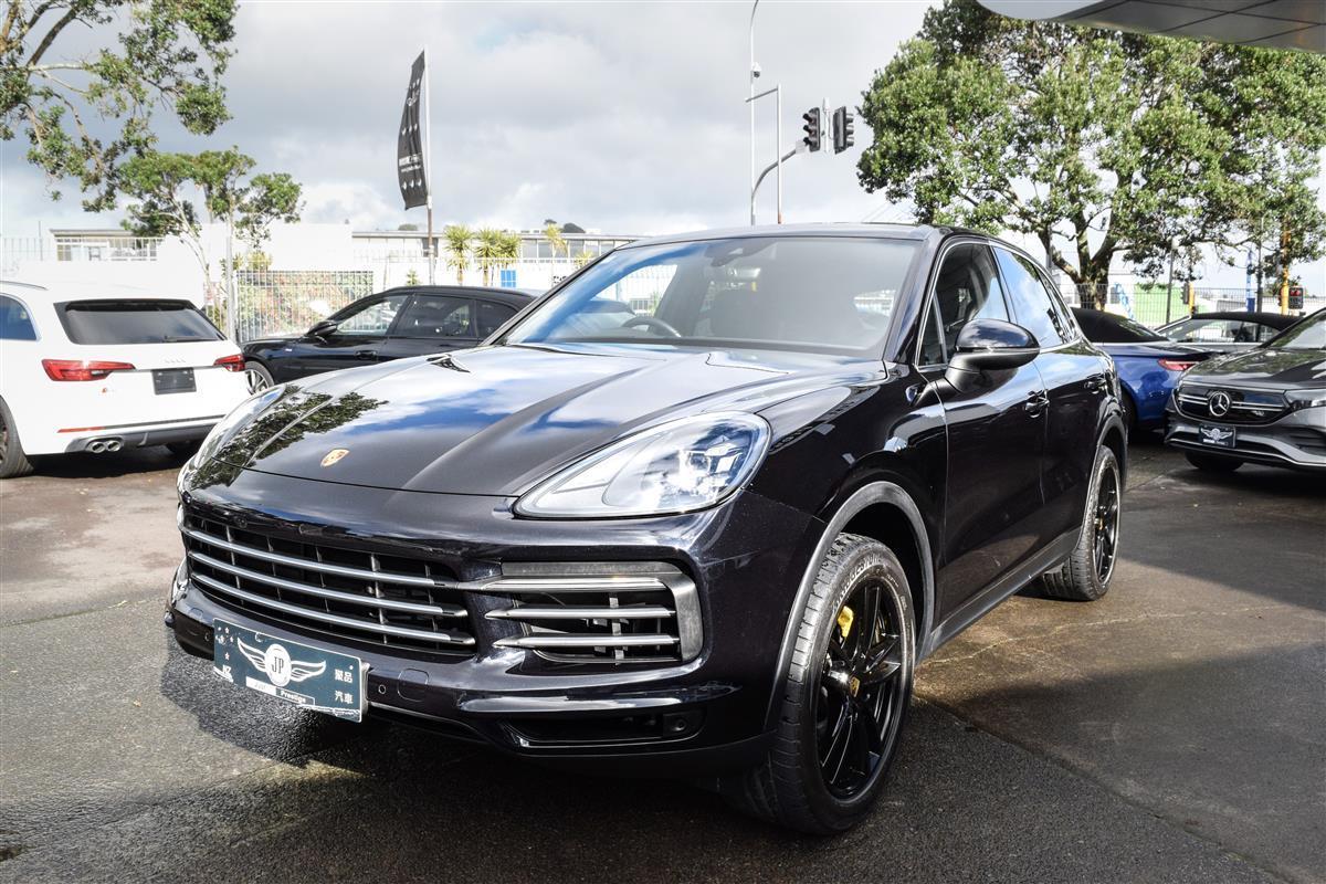 2020 Porsche Cayenne thumbnail