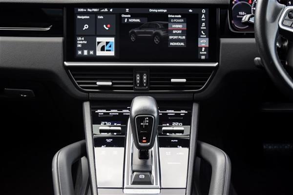 2020 Porsche Cayenne thumbnail