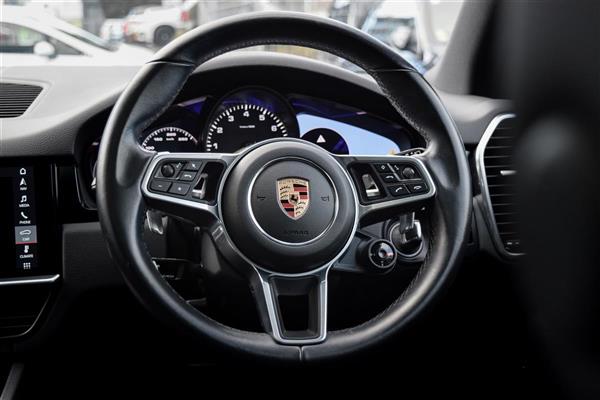 2020 Porsche Cayenne thumbnail