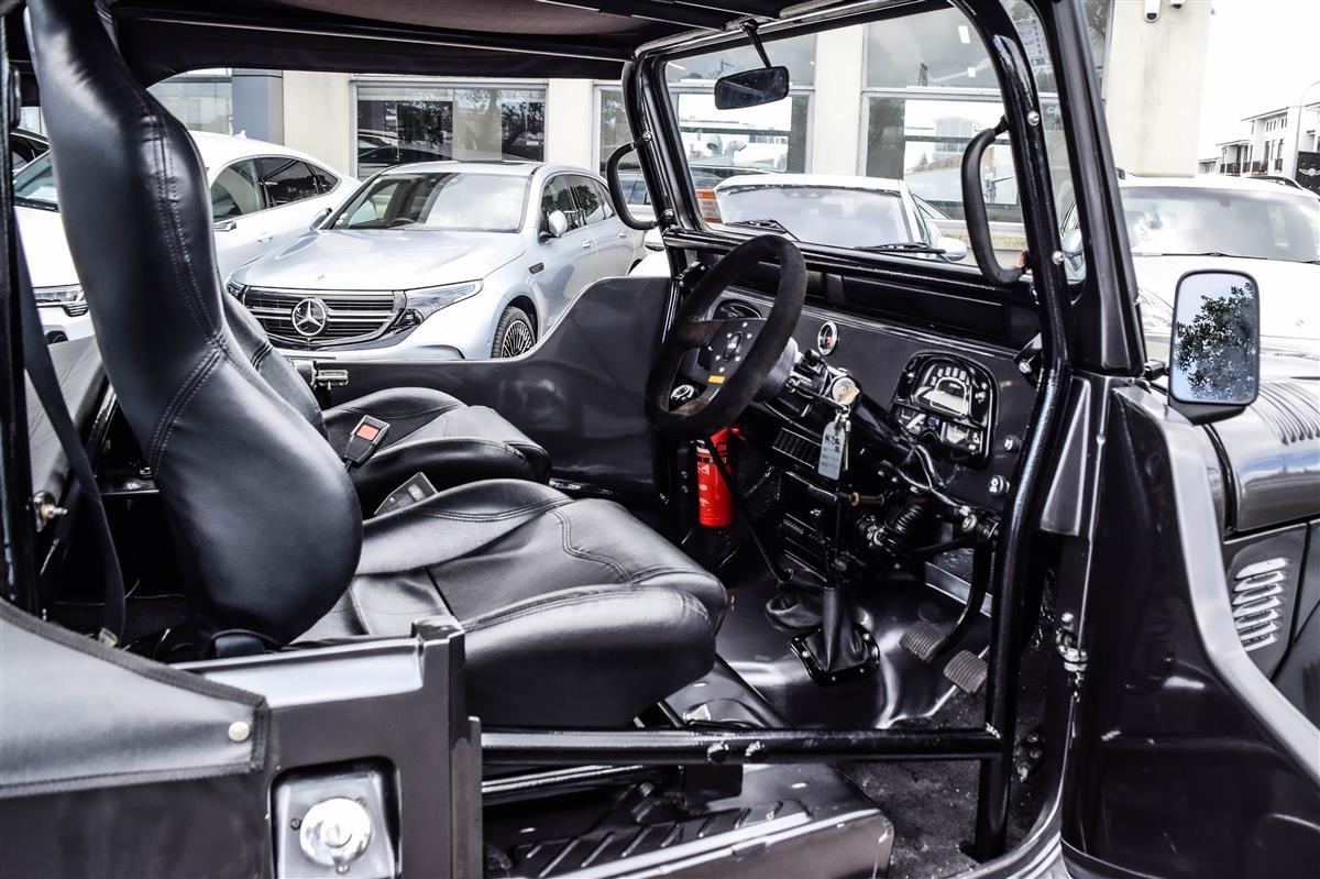 2012 Toyota Land thumbnail