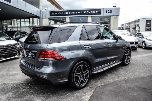 2016 Mercedes-Benz GLE thumbnail