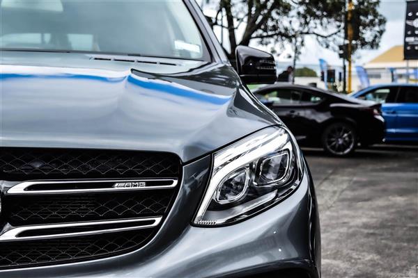 2016 Mercedes-Benz GLE thumbnail