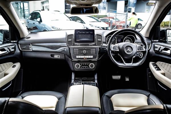 2016 Mercedes-Benz GLE thumbnail