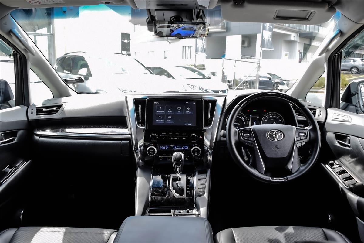 2022 Toyota Alphard thumbnail